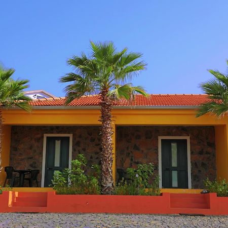 Casas Do Sol Hotell São Filipe Exteriör bild