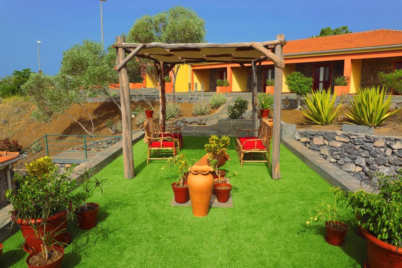 Casas Do Sol Hotell São Filipe Exteriör bild